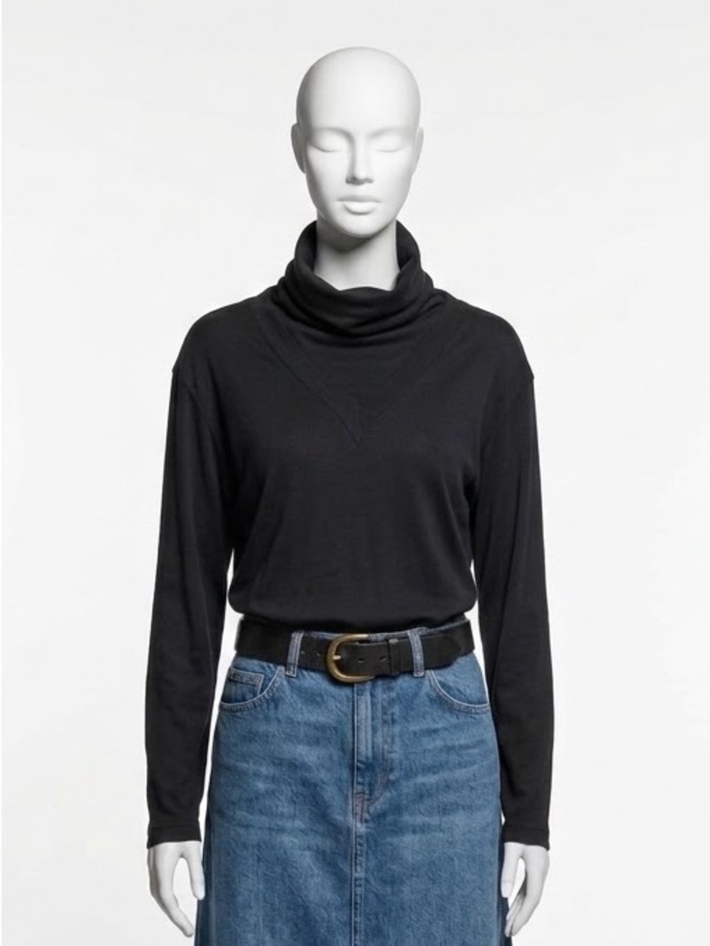 Vintage Nina Ricci Paris Black Knit Turtle Neck Top Size 8 Medium Quiet Luxury